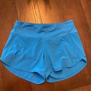 Lululemon poolside Speed up mid-rise lined short 4”